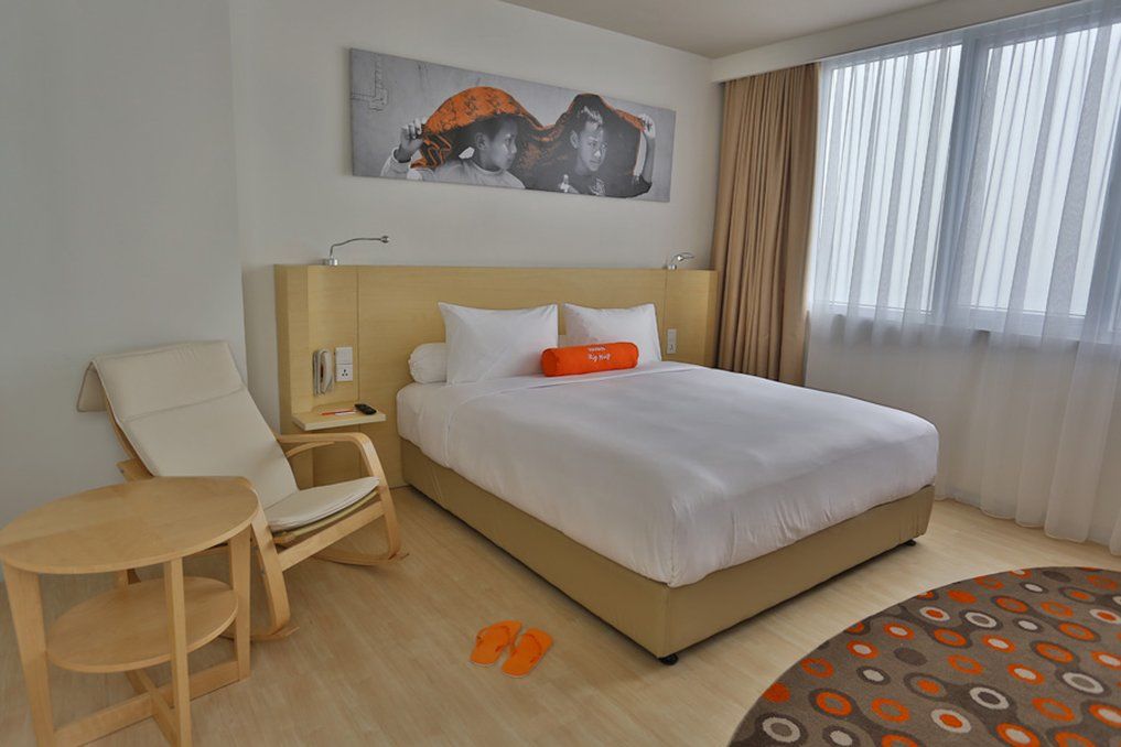 HARRIS Hotel Pontianak Esterno foto